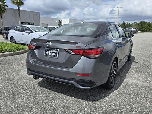 2025 Nissan Sentra SR