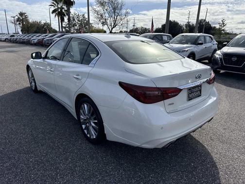 2022 INFINITI Q50 LUXE