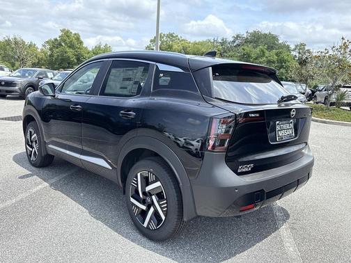 Super Black 2026 Nissan Kicks SV