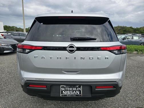 2025 Nissan Pathfinder S