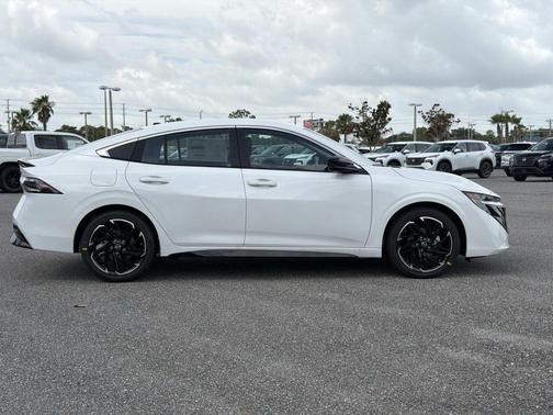 Aspen White 2026 Nissan Sentra SR