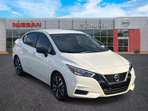 2022 Nissan Versa 1.6 SR