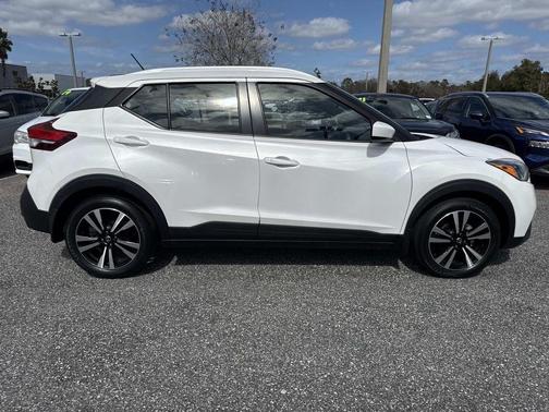 2020 Nissan Kicks SV