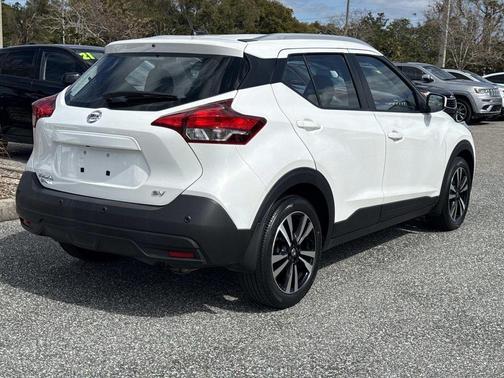2020 Nissan Kicks SV