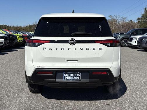 2026 Nissan Pathfinder S