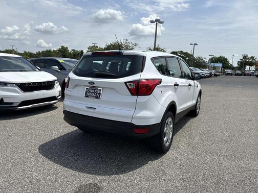 Oxford White 2019 Ford Escape S