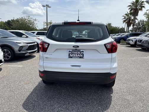 Oxford White 2019 Ford Escape S
