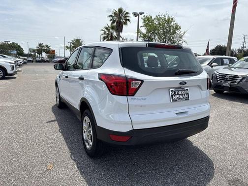 Oxford White 2019 Ford Escape S
