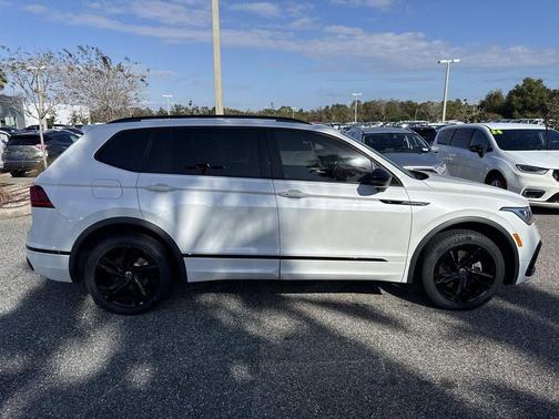 2023 Volkswagen Tiguan 2.0T SE R-Line Black