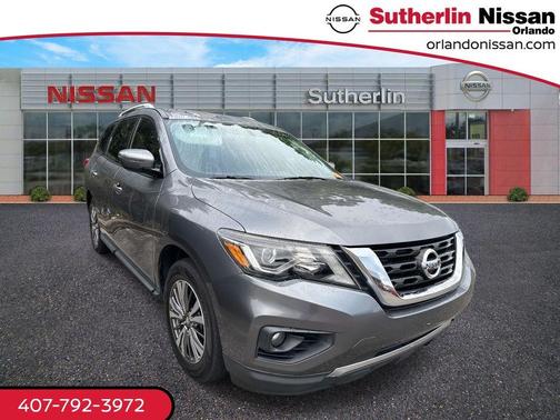 2020 Nissan Pathfinder SV
