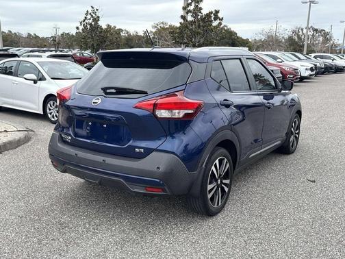 2020 Nissan Kicks SR