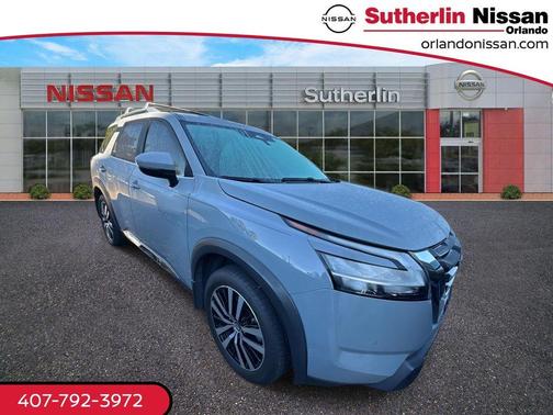 2023 Nissan Pathfinder Platinum