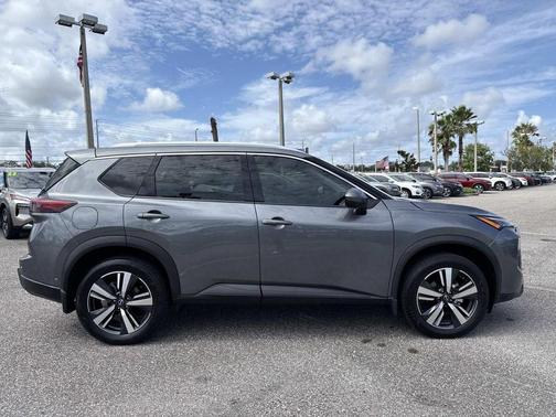 2024 Nissan Rogue SL