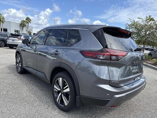 2024 Nissan Rogue SL