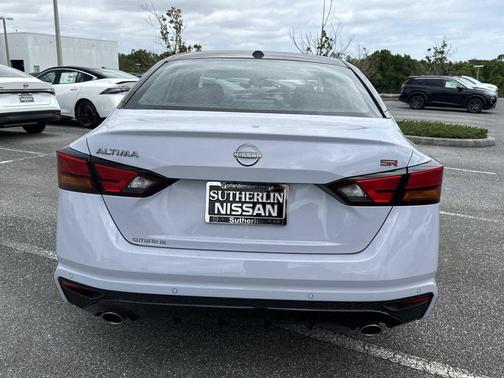 2t Gry Blk Roof 2026 Nissan Altima 2.5 SR