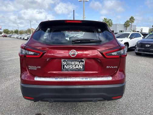 2022 Nissan Rogue Sport SV