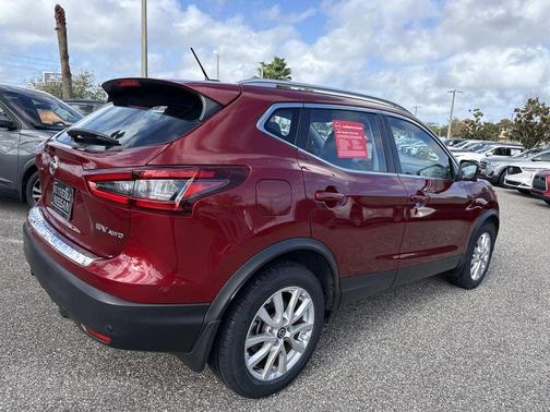 2022 Nissan Rogue Sport SV