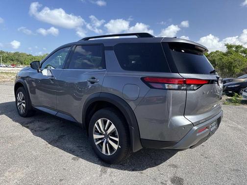 Gun Metallic 2026 Nissan Pathfinder SL