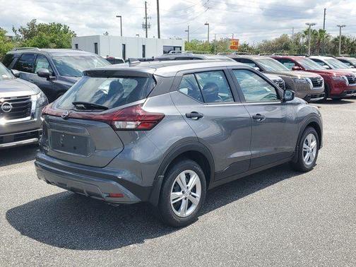 2025 Nissan Kicks Play S