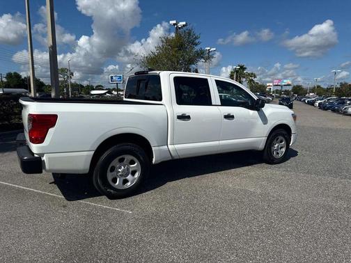2022 Nissan Titan S