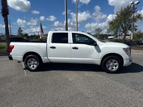 2022 Nissan Titan S