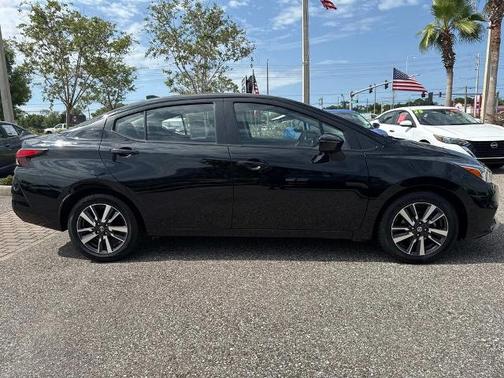 2021 Nissan Versa 1.6 SV