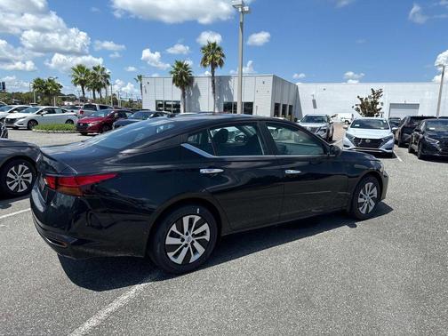 2025 Nissan Altima S
