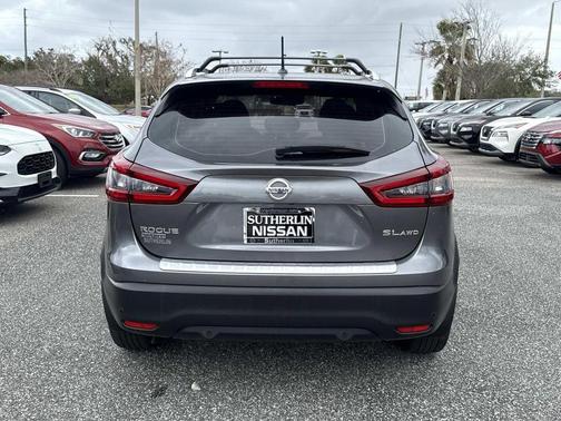 2022 Nissan Rogue Sport SL