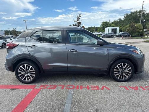 2023 Nissan Kicks SV