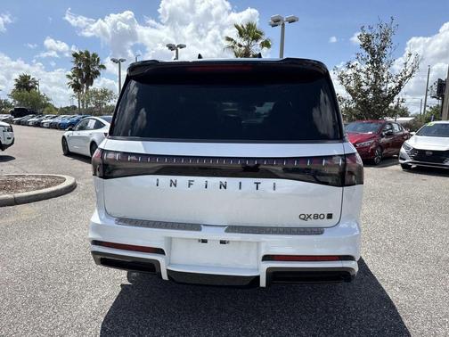 White / Black 2025 INFINITI QX80 AUTOGRAPH