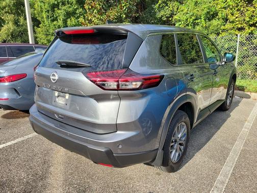 Gun Metallic 2026 Nissan Rogue S