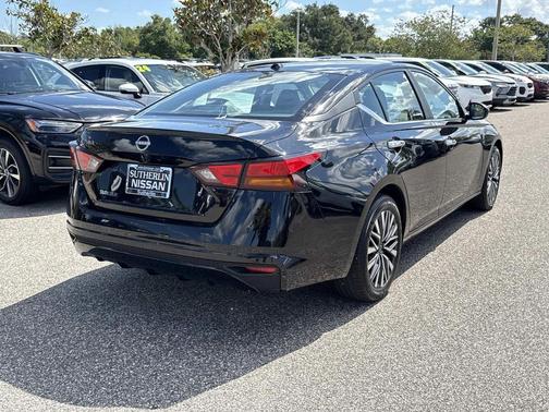 Super Black 2025 Nissan Altima SV