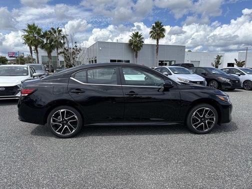 2025 Nissan Sentra SR
