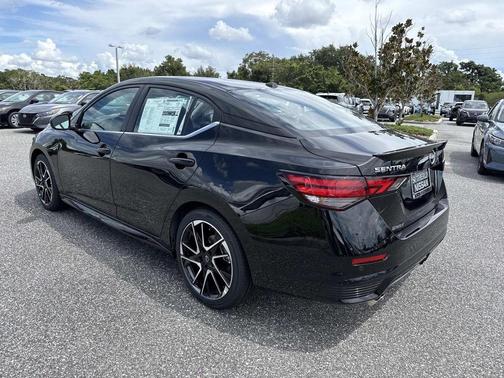 2025 Nissan Sentra SR
