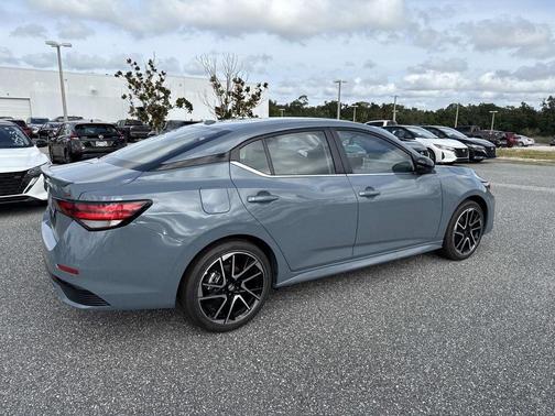 2025 Nissan Sentra SR