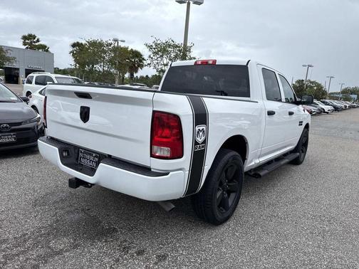 Bright White Clearcoat 2018 RAM 1500 Express