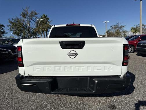 2024 Nissan Frontier S