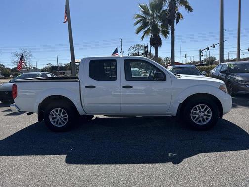 2021 Nissan Frontier SV