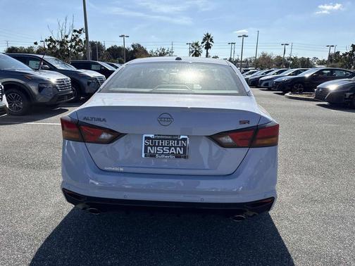 2025 Nissan Altima SR