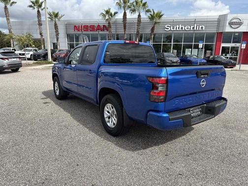 2024 Nissan Frontier SV