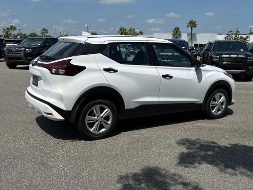 2025 Nissan Kicks Play S