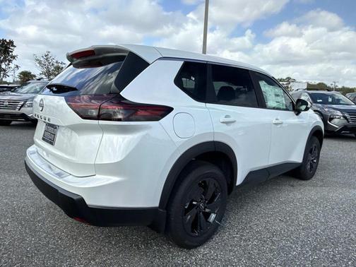 Everest White P 2026 Nissan Rogue SV