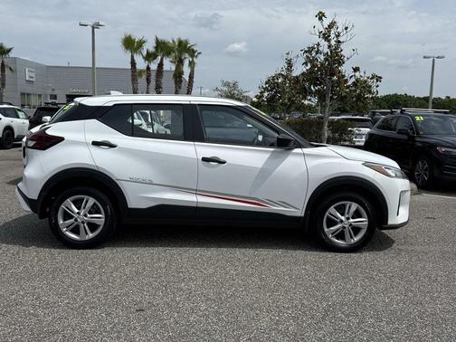 Fresh Powder 2025 Nissan Kicks Play S