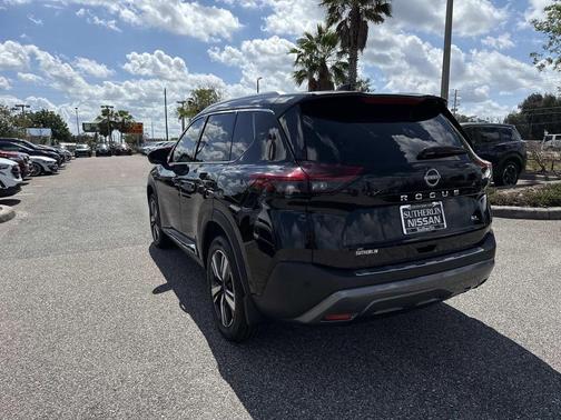 Black 2023 Nissan Rogue SL