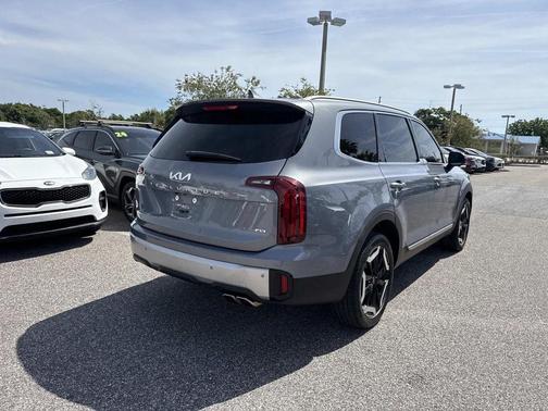 Silver 2023 Kia Telluride S
