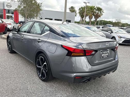 Gun Metallic 2025 Nissan Altima SR