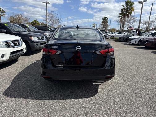 2025 Nissan Versa 1.6 SV