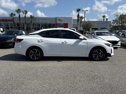 Cloud White 2024 Nissan Sentra SV