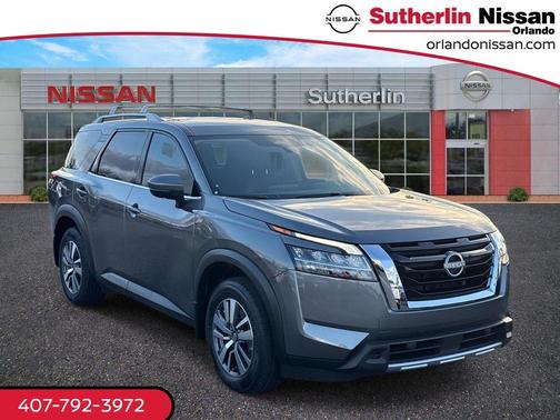 2024 Nissan Pathfinder SL