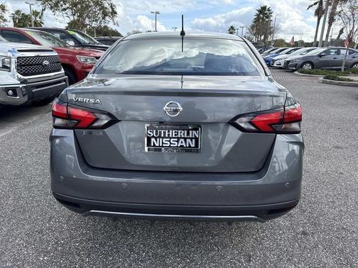 2022 Nissan Versa S